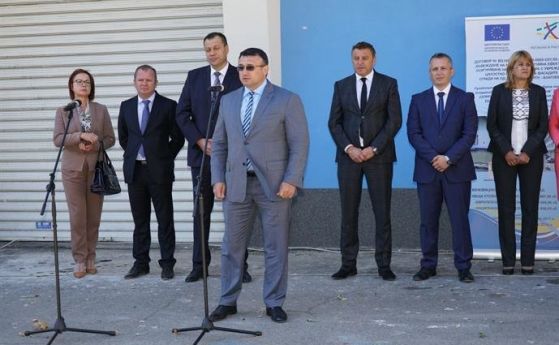 Младен Маринов по време на церемония по откриването на реновираната сграда на Областната дирекция на МВР в Благоевград.