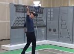 Марк Зукърбърк поигра тенис с новата си система за виртуална реалност (видео)