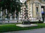 Монументална скулптура на български художник пред Grand Palais в Париж