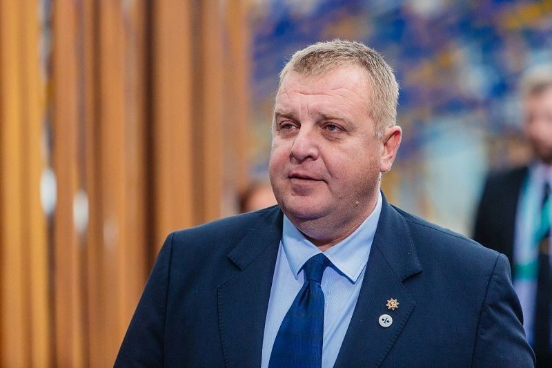 Вицепремиерът и лидер на ВМРО Красимир Каракачанов е изпратил покана
