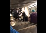Повреди се ескалатор на метростанция в Рим, пострадаха 30 руски футболни фенове (видео)