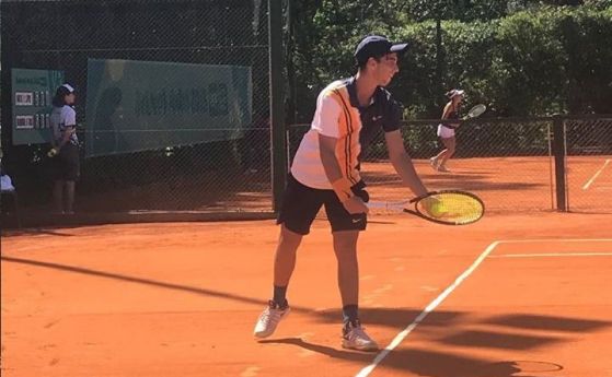 Младият ни талант в тениса Адриан Андреев започна по великолепен