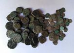 Полицаи конфискуваха 61 старинни монети