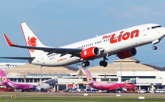 Пътнически самолет на индонезийската авиокомпания Lion Air се е разбил