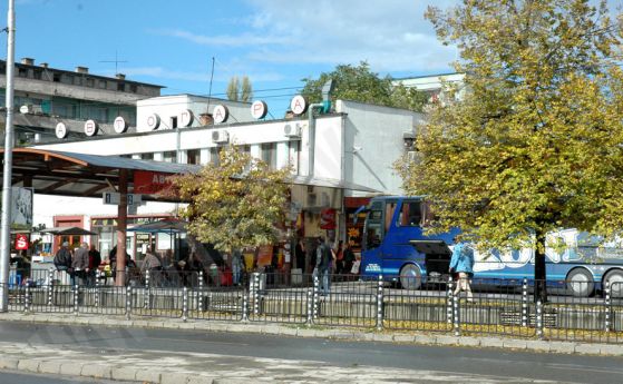 Десетки автобуси не возят днес от автогара Хасково заради протест