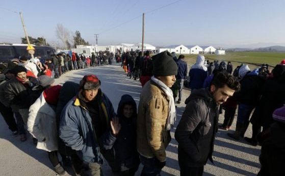 Правителството дава 6 млн. лв. на Турция, за да ни пази от бежанци