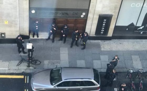 Двама души са намушкани с нож в централата на Sony