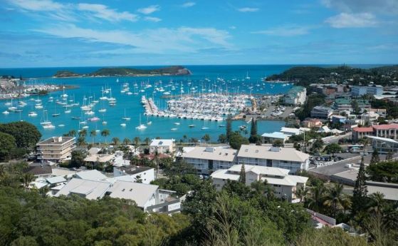 Тихоокеанският архипелаг Нова Каледония гласува днес срещу обявяването на независимост