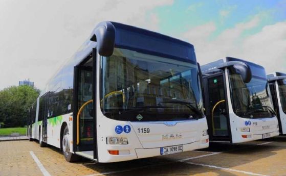 Нови 60 автобуса с двигатели на природен газ ще пристигнат