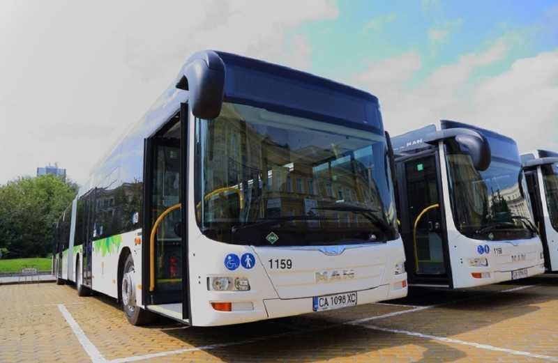 Нови 60 автобуса с двигатели на природен газ ще пристигнат