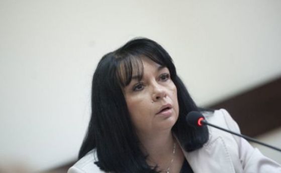 Министърът на енергетиката Теменужка Петкова се е почувствала зле и се