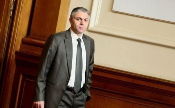 Според лидерa на ДПС Мустафа Карадайъ оставката на злополучния вицепремиер