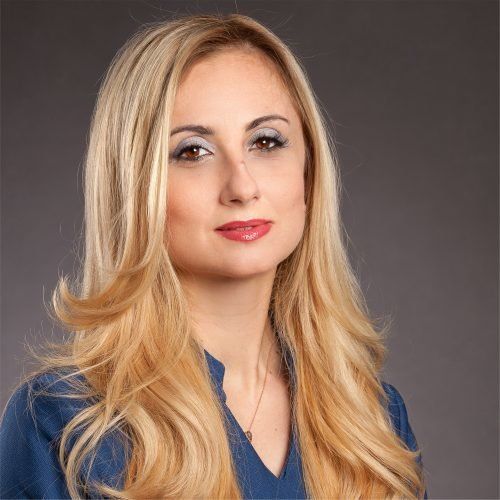 Доц. д-р Юлия Добрева – директор на направление Икономика“ към