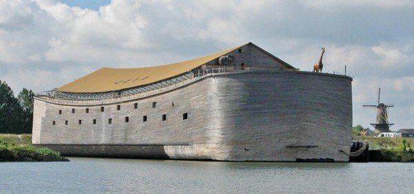 Реконструираният в реални размери Ноев ковчег е на път да