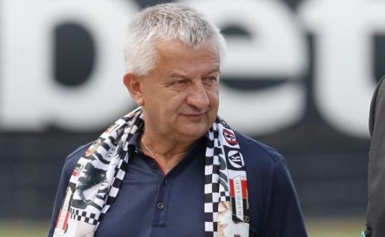 Собственикът на Локомотив Пловдив Христо Крушарски заяви че няма да