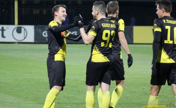 Ботев Пловдив стигна до класическа победа с 3 0 над Витоша