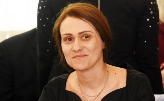 Българска оперна джаз и поп изпълнителка и актриса Весела Нейнски