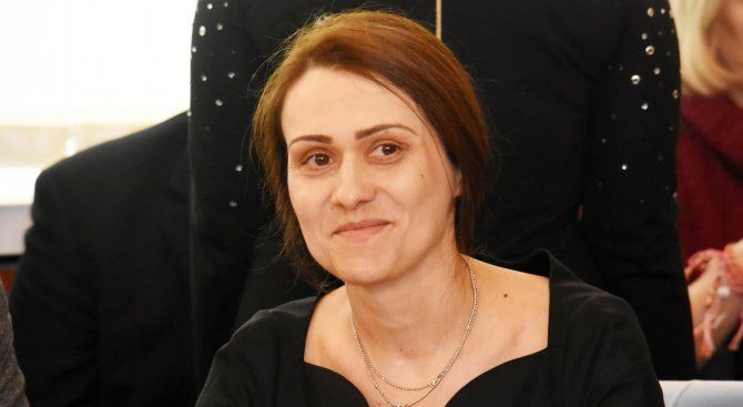 Българска оперна, джаз и поп изпълнителка и актриса Весела Нейнски