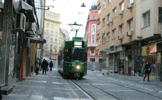 Трамвайното движение по ул Граф Игнатиев се възстановява от днес
