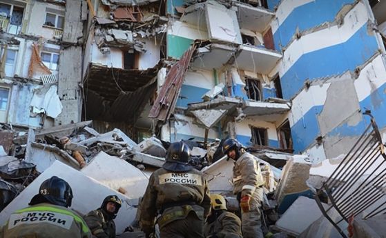 Студовете и рискът от по нататъшно разрушаване на сградата в руския