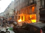 Двама пожарникари са загинали при взрива в Париж