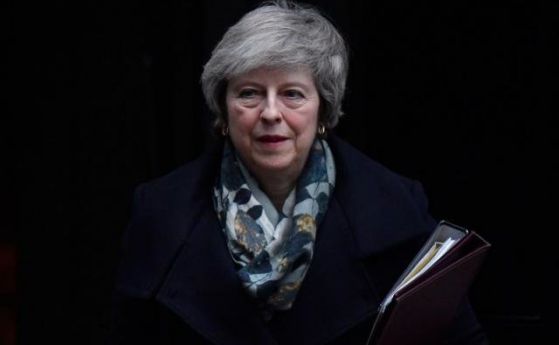 Британският премиер Тереза Мей предупреди депутатите че евентуално отхвърляне на