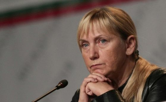 Депутатът от БСП Елена Йончева е обвинена за пране на