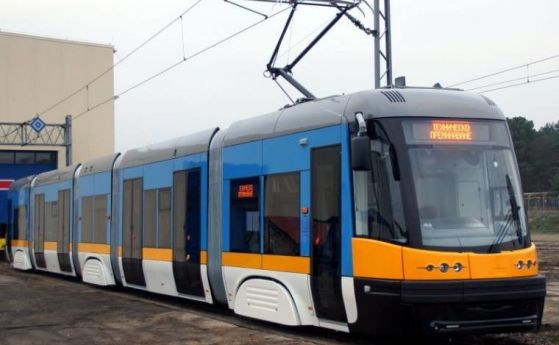 13 нови трамвая тръгват по линията на Петицата до края
