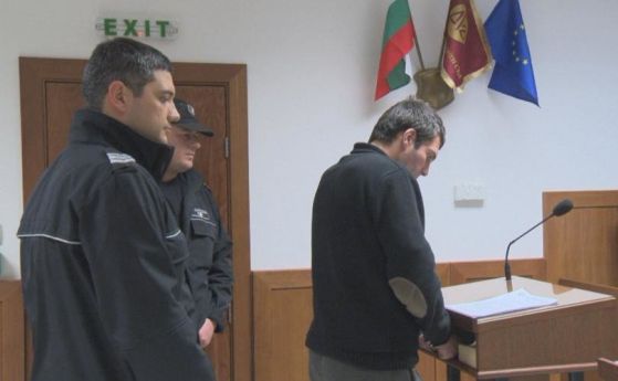 Съдът остави в ареста Александър Иванов задържан за кражбата на