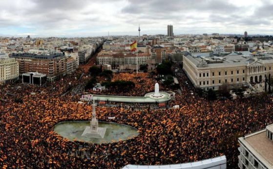  Протест в Испания изиска оставката на премиера Педро Санчес 