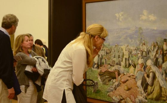 Постоянната експозиция на Националната галерия представя най значимите образци на българското
