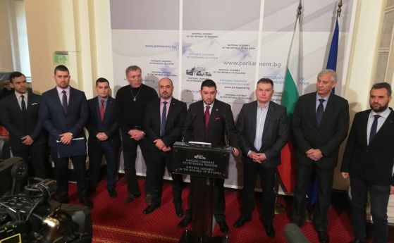 Общинските съветници от ВМРО в СОС внасят доклад който предвижда