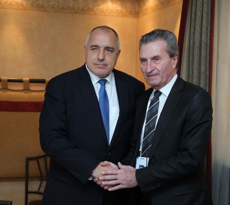 Министър-председателят Бойко Борисов проведе двустранна среща с еврокомисаря по бюджет