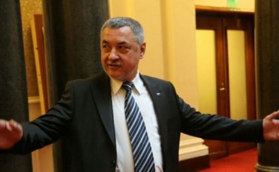 Лидерът на НФСБ и депутат от управляващата коалиция Валери Симеонов