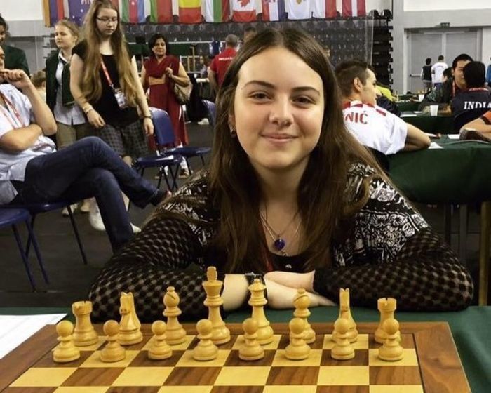 15-годишната шахматна сензация Нургюл Салимова се прицели в постиженията на