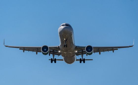 Ограничават се полетите на самолети Боинг 737 Макс във въздушното