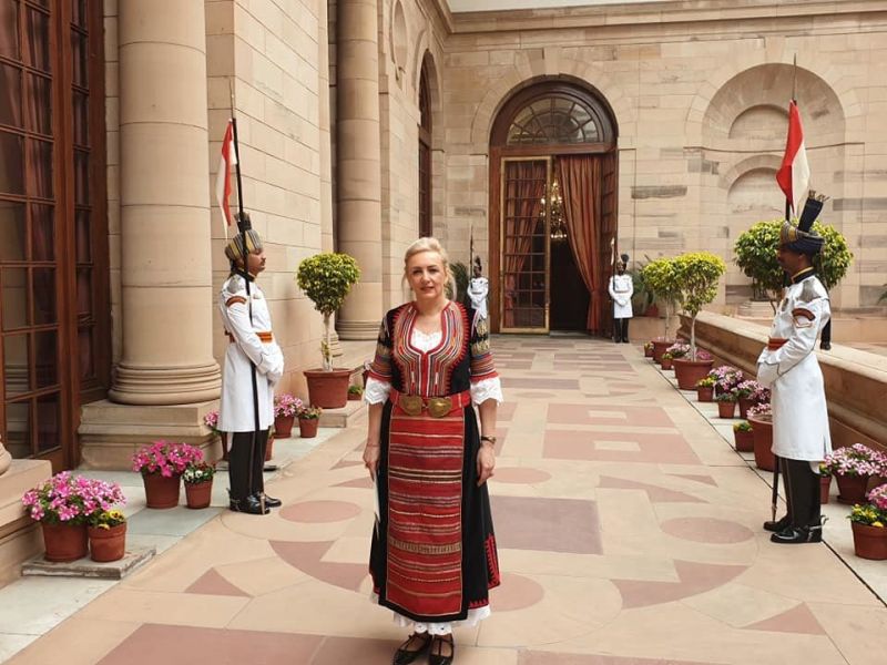 Новата посланичка на България в Индия Елеонора Димитрова връчи акредитивните