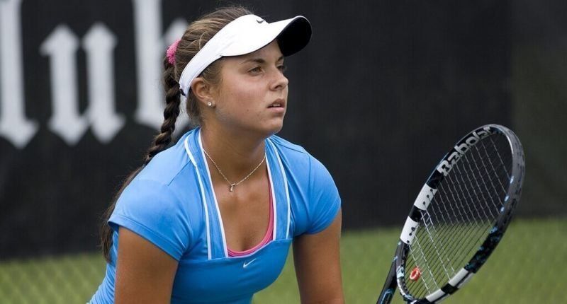 Най-високо класираната ни тенисистка Виктория Томова приключи участието си във