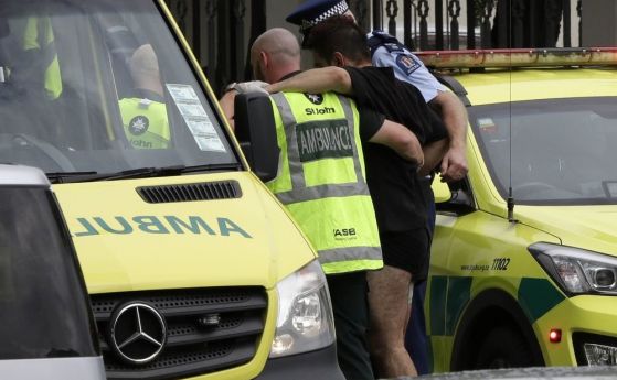  Атаки против джамии в Нова Зеландия с десетки жертви (обновена) 