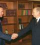 Вратът на бивш медиен съветник на Путин е счупен при смъртта му