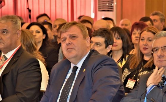 Красимир Каракачанов бе преизбран за председател на ВМРО по време