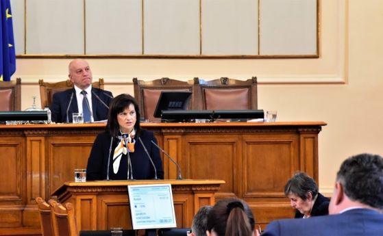 Даниела Дариткова ще бъде новият председател на парламентарната група на