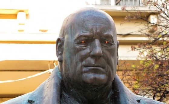 Вече има желаещи да закупят статуята на Бойко Борисов която