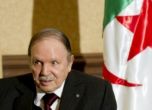 Президентът на Алжир подаде оставка след многохилядни протести