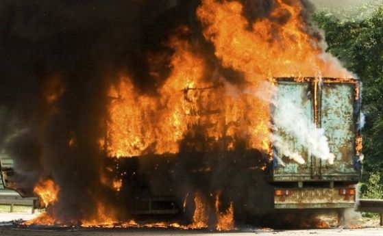 Българският съюз на международните превозвачи ще изгори по обед тежкотоварен