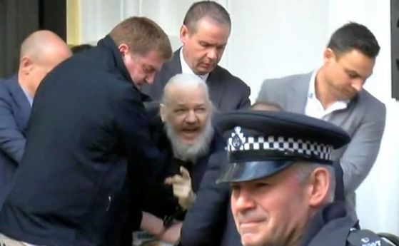 Основателят на Уикилийкс Джулиан Асандж е задържан в затвора Белмарш