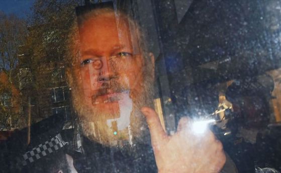Основателят на WikiLeaks Джулиан Асандж е опитал да ползва посолството