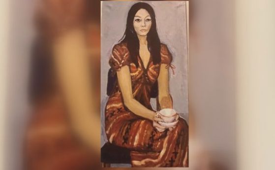 Откраднаха 12 картини на съпругата на поета Любомир Левчев Дора