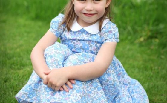 Британската принцеса Шарлот навършва 4 години днес Рожденият ѝ ден