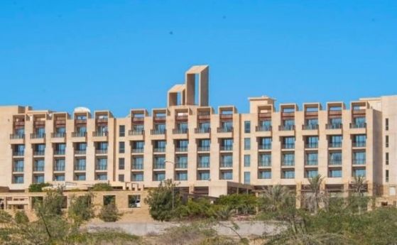 Въоръжена група е атакувала луксозния хотел Pearl Continental в пакистанската